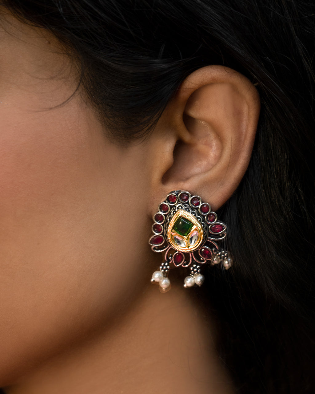Ruhani Kundan Pearl Stud Earrings
