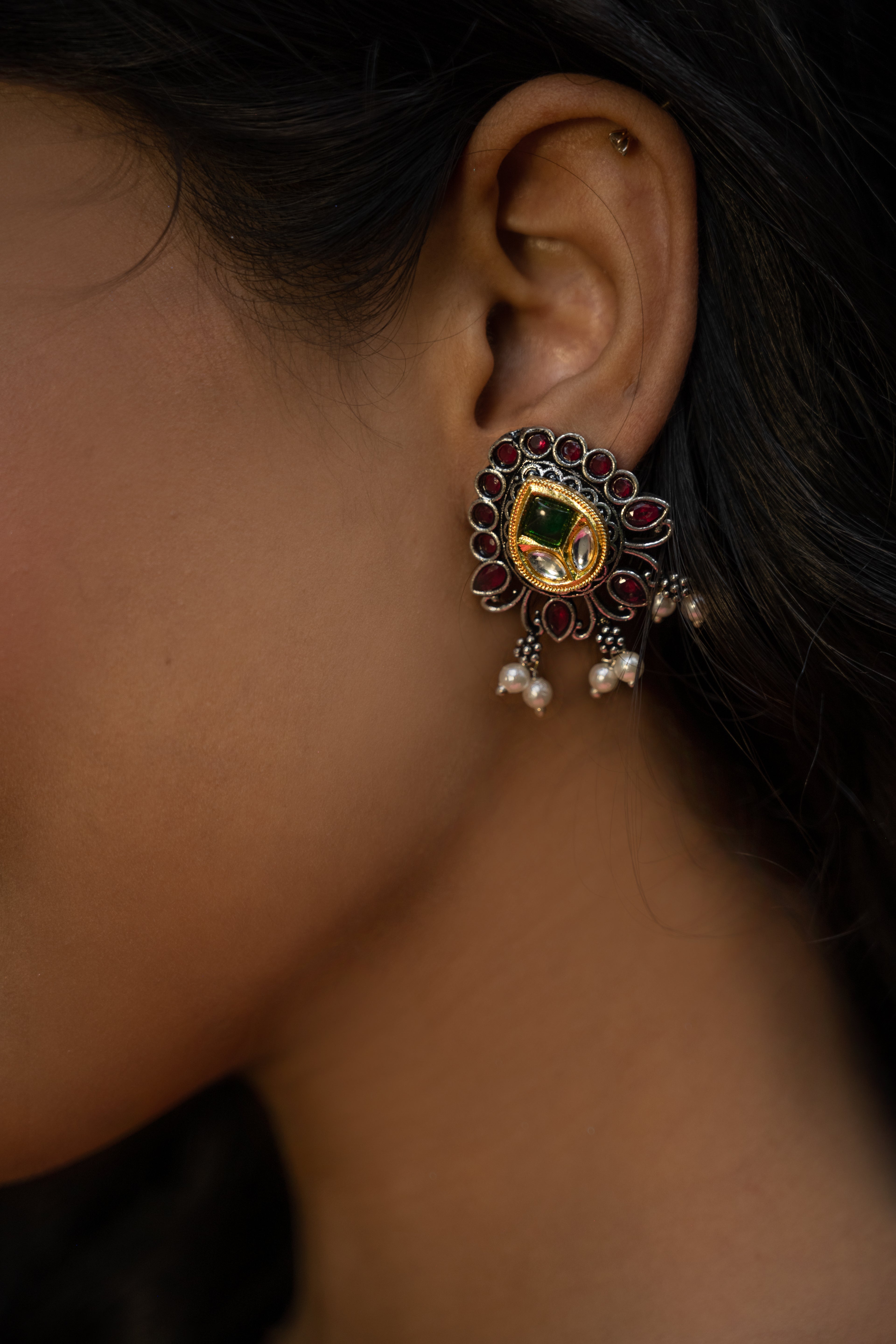 Ruhani Kundan Pearl Stud Earrings