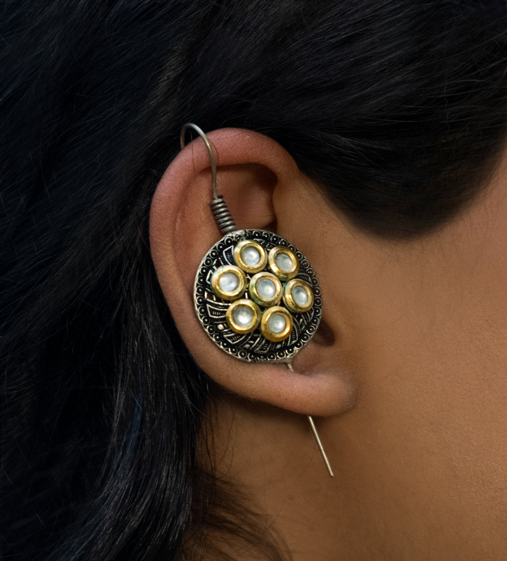 Noorvanshi Kundan Ear Cuff